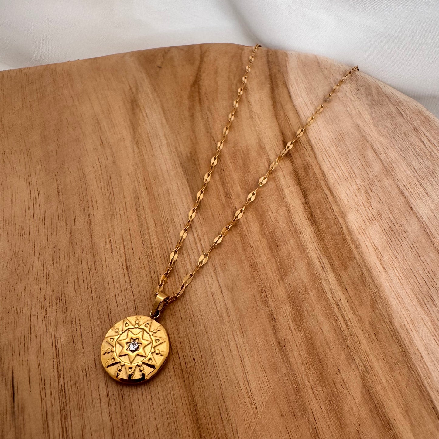 Collier Everly