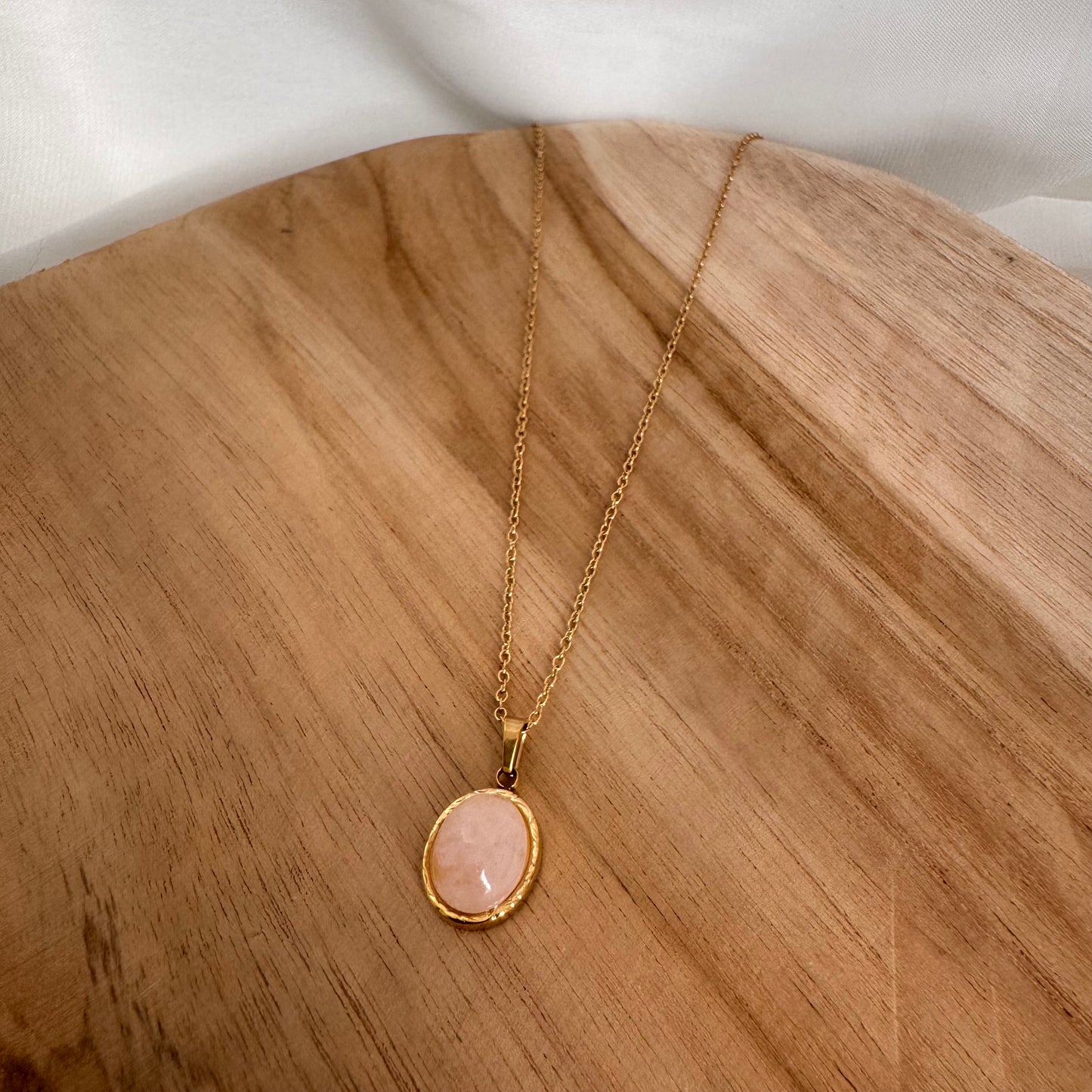 Collier Lilly