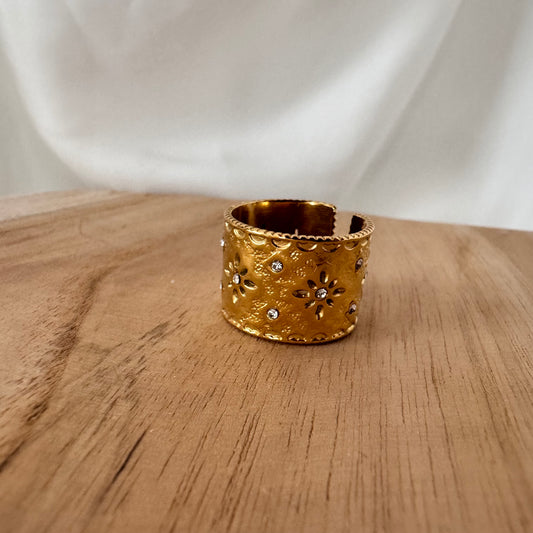 Bague ajustable en acier inoxydable doré, intemporel et élégant.